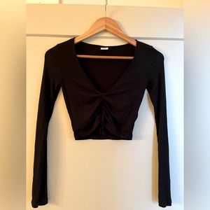 Aritzia Sunday Best Vida Longsleeve Black Crop Top